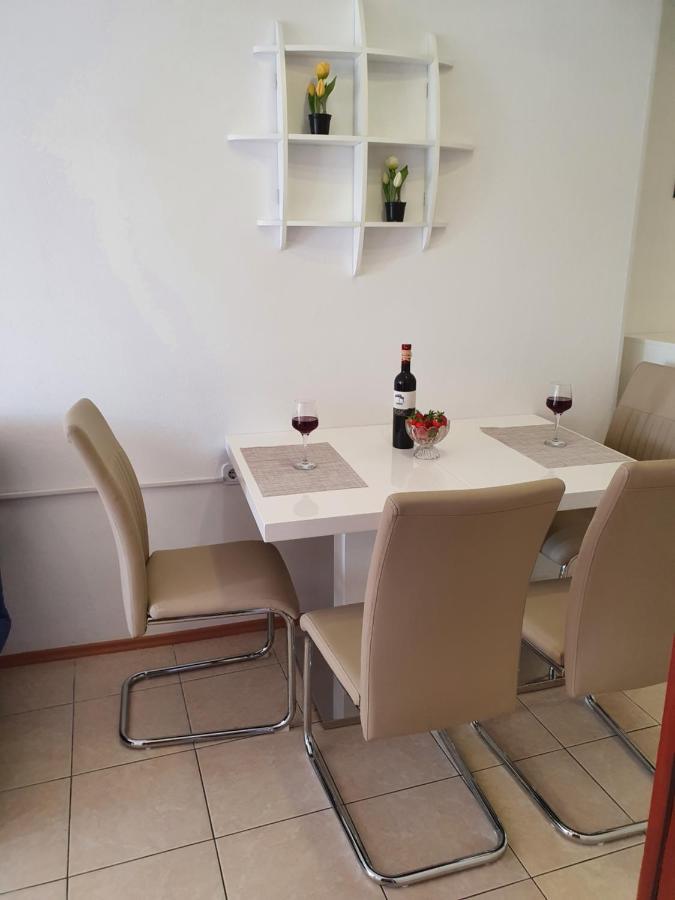Apartment Marija Jezera Bagian luar foto