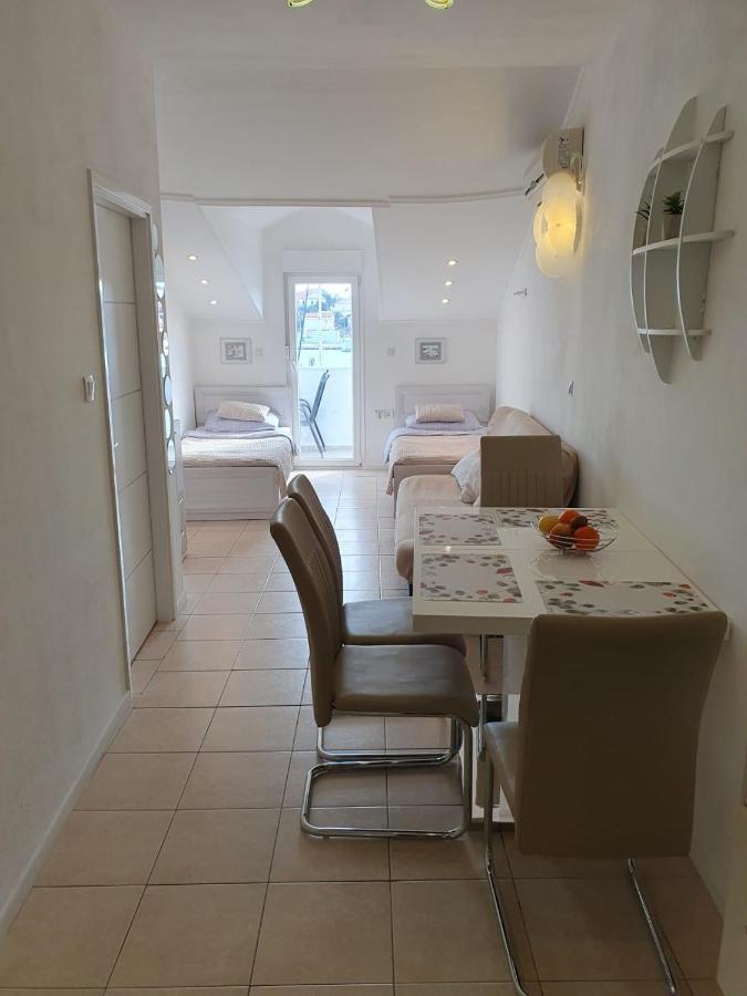Apartment Marija Jezera Bagian luar foto