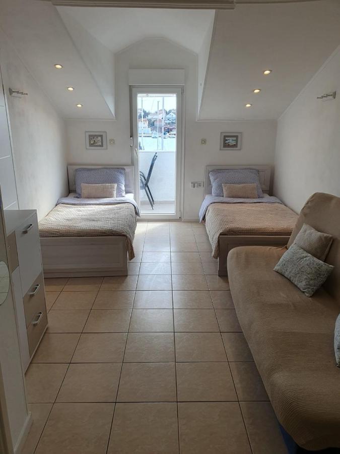 Apartment Marija Jezera Bagian luar foto